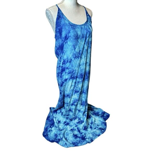 C&C California Woman’s Spaghetti Strap Maxi Dress Blue Tie-Dye Beachy Sz M NWT - Picture 2 of 4